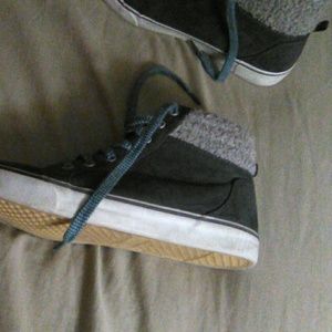 Old Navy shoes 4 1/2